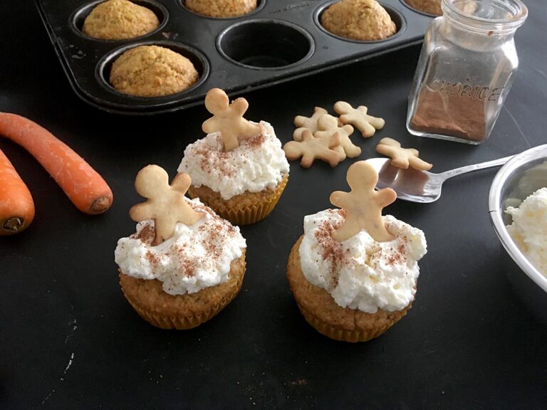 Mrkvové cupcakes se sýrovým krémem