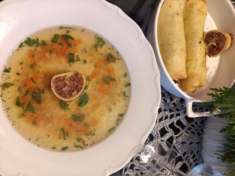 Polévka s paštikami